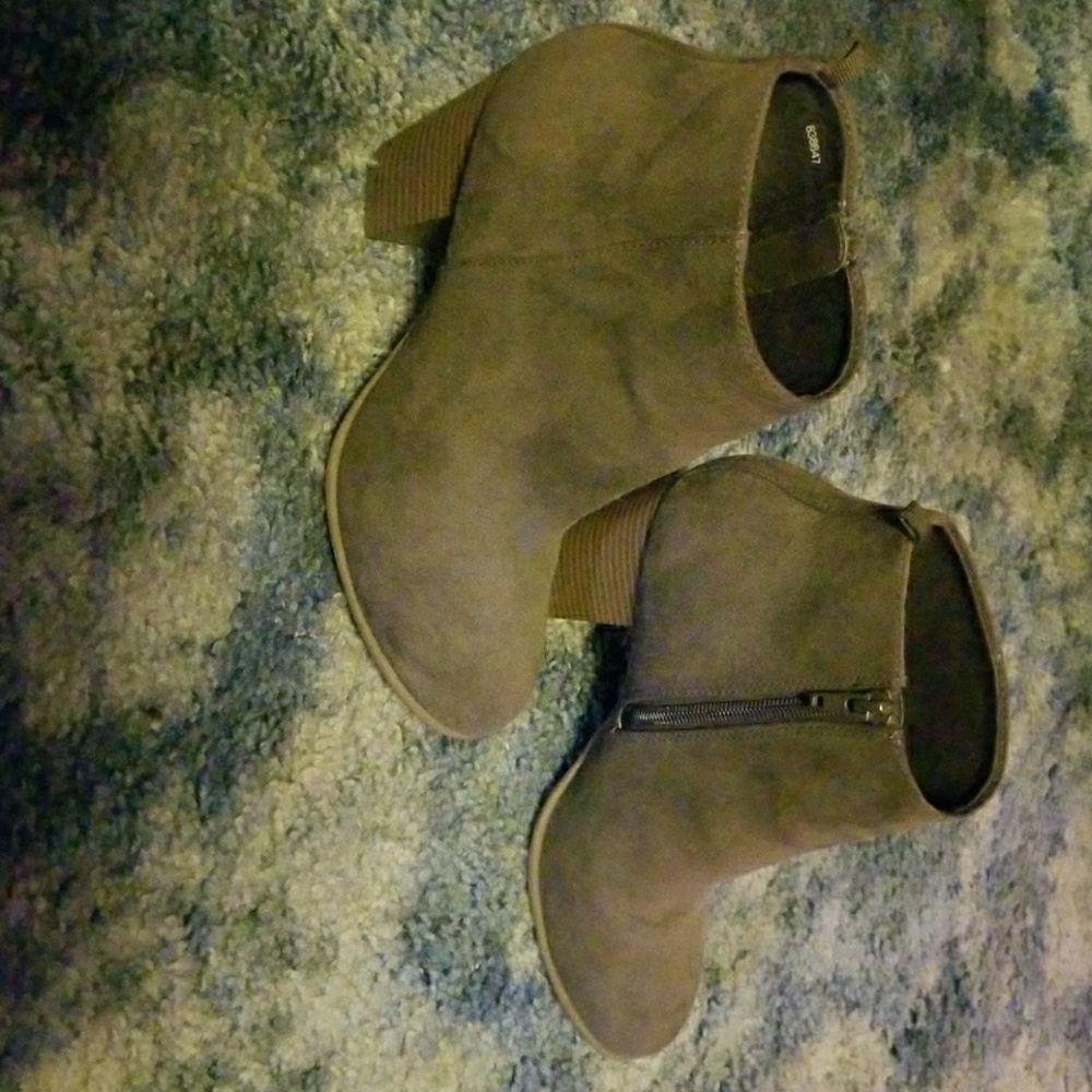 Boot/Shoe